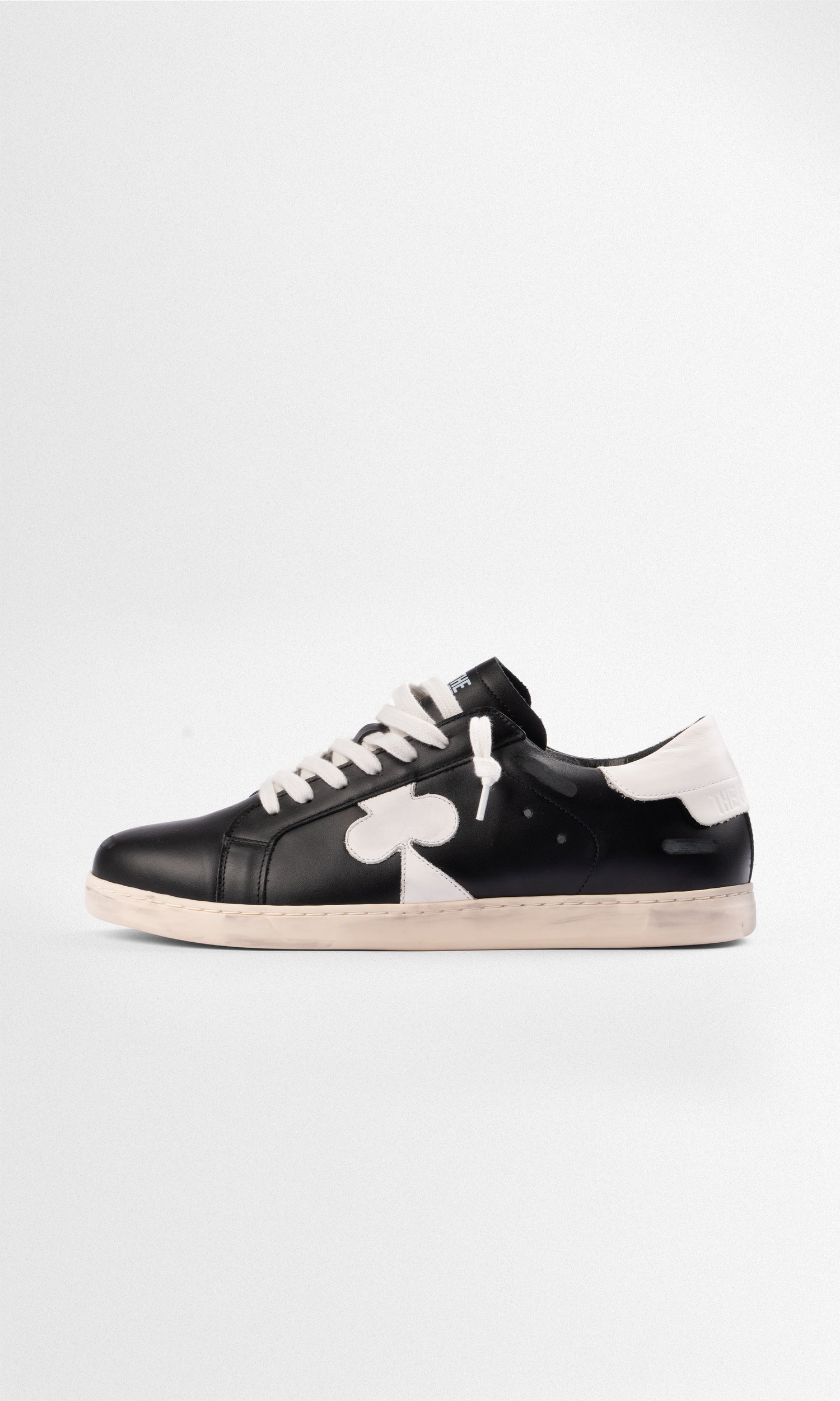 Geneva - BLACK &amp; WHITE