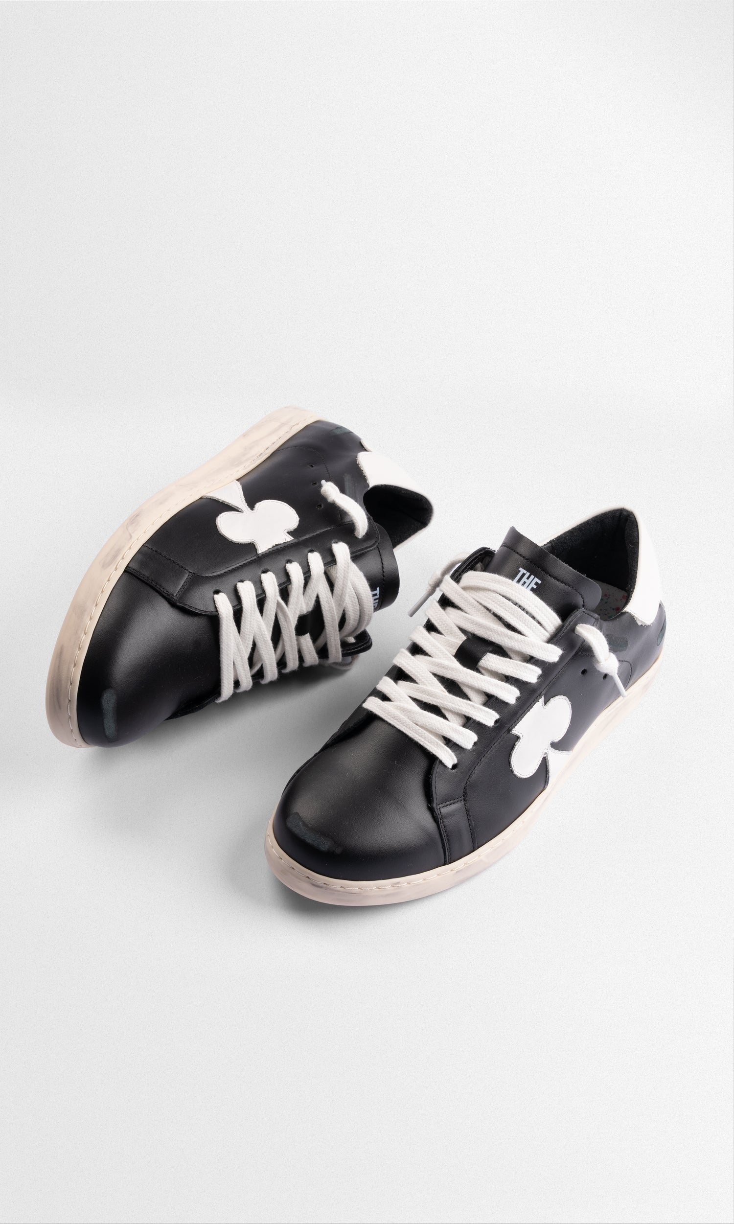 Geneva - BLACK &amp; WHITE