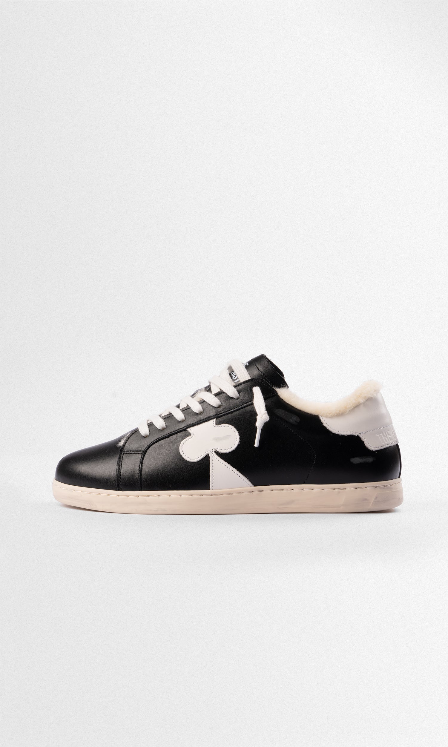 Moritz - BLACK AND WHITE